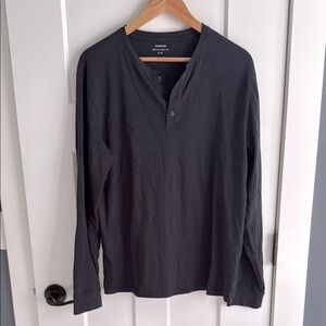 Vince navy blue Henley
